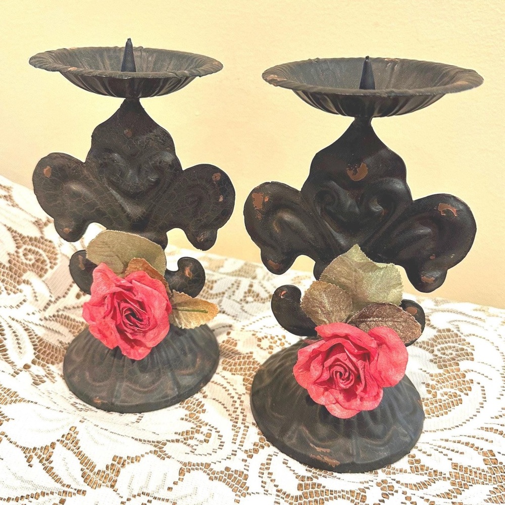 VINTAGE Fleur de Lis Candle Holder Set - Picture 2 of 9